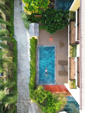 Palm Garden & Pool Villas